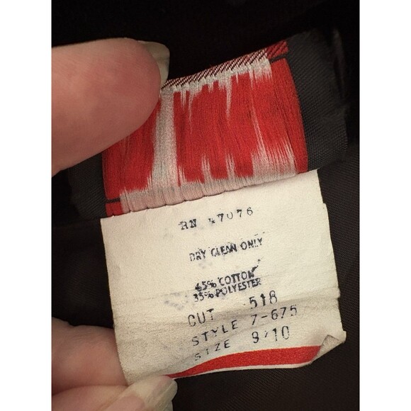 Vintage Black Velvet Blazer Size 9 Two Button Dark Romance GothV Victorian - Picture 6 of 16